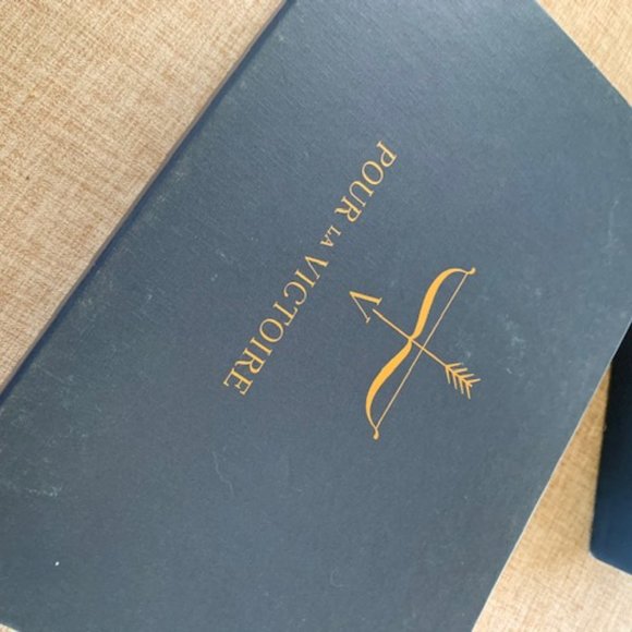 Beautiful Pour La Victoire Shoes size  6- 6 1/2 - Picture 2 of 3